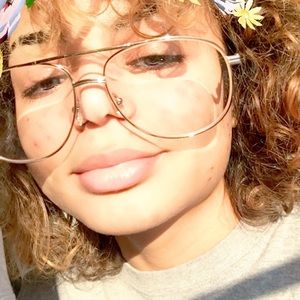 Meet your Posher, Elle